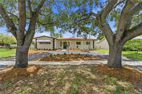 2210 N 52nd Avenue, Hollywood, FL 33021