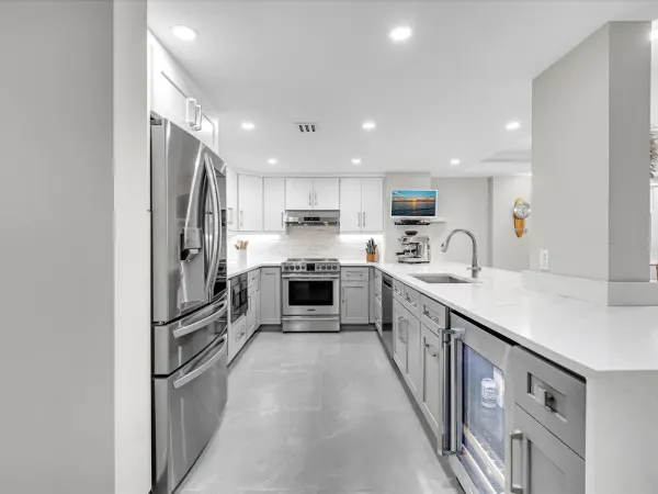 1150 Hillsboro Mile 302, Hillsboro Beach, FL 33062