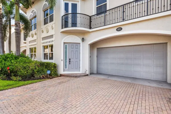 1875 Highland Grove Drive, Delray Beach, FL 33445