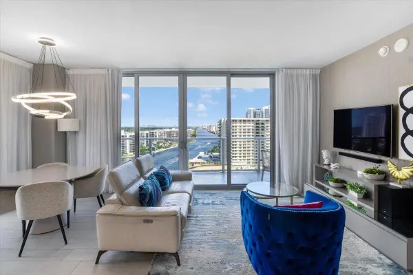 4010 S Ocean Drive R1102, Hollywood, FL 33019