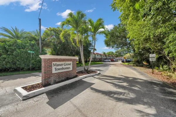 16 NE 20th Court B8, Wilton Manors, FL 33311