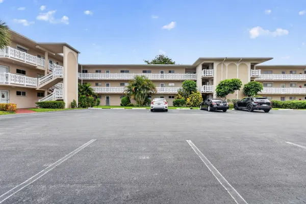 2770 S Garden Dr S S 303, Lake Worth, FL 33461
