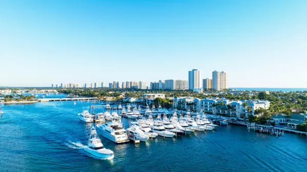 178 Lake Drive 4102, Palm Beach Shores, FL 33404