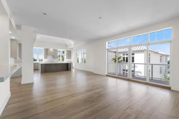 184 Lake Drive 5302, Palm Beach Shores, FL 33404