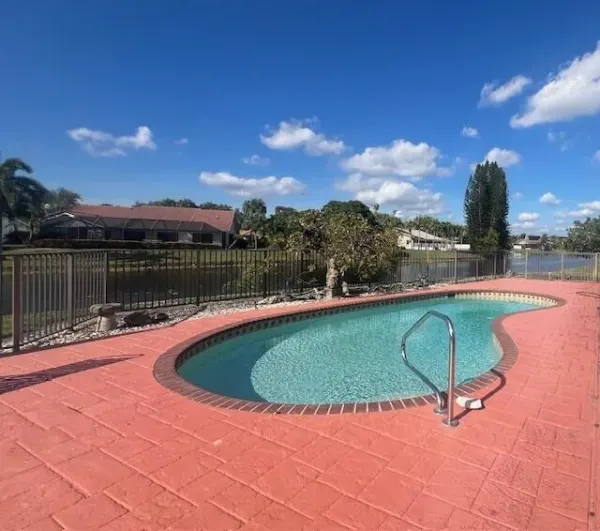 8725 Banyan Court, Tamarac, FL 33321