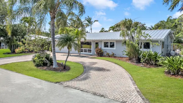 2241 NE 33rd Street, Lighthouse Point, FL 33064