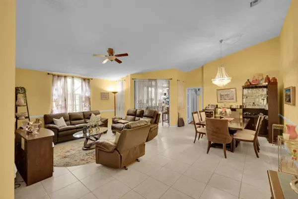 5379 Verona Drive H, Boynton Beach, FL 33437