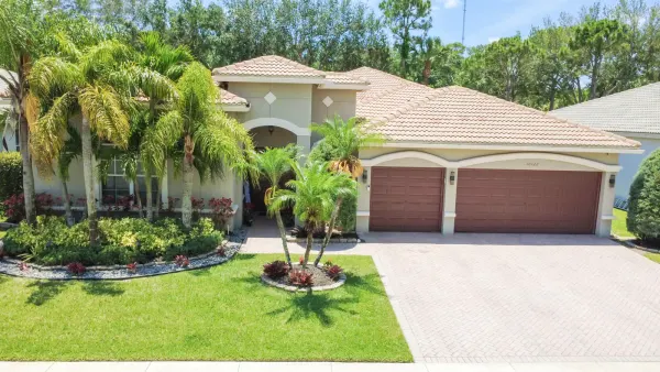 10122 Oak Meadow Lane, Lake Worth, FL 33449