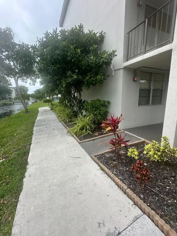 4850 NW 29th Court 132, Lauderdale Lakes, FL 33313
