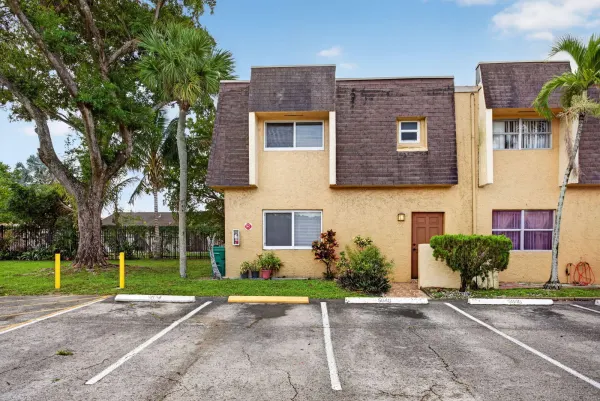 5646 Blueberry Court 23, Lauderhill, FL 33313