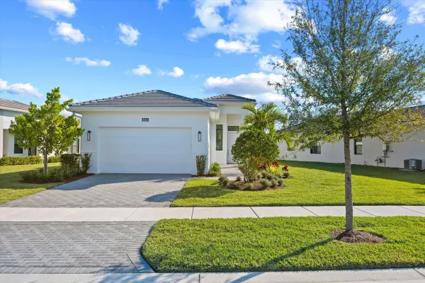 4823 Saint Armands Way, Westlake, FL 33470