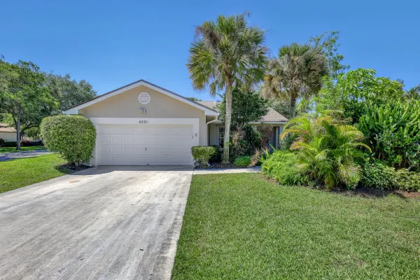4201 Green Forest Way, Boynton Beach, FL 33436