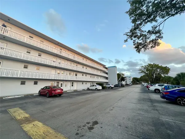 600 NE 2nd Street Unit 107, Dania Beach, FL 33004