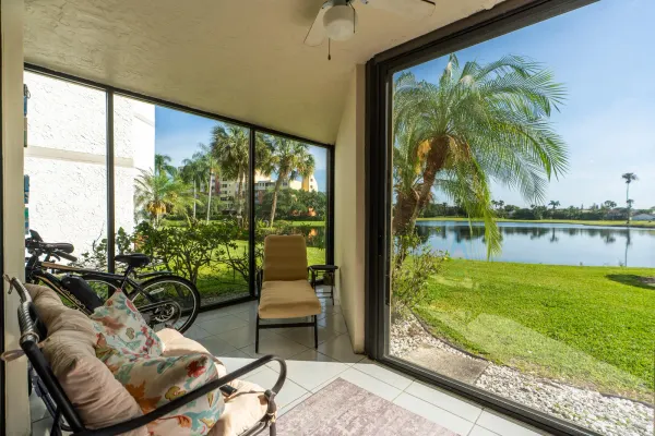 16401 Golf Club Road 113, Weston, FL 33326