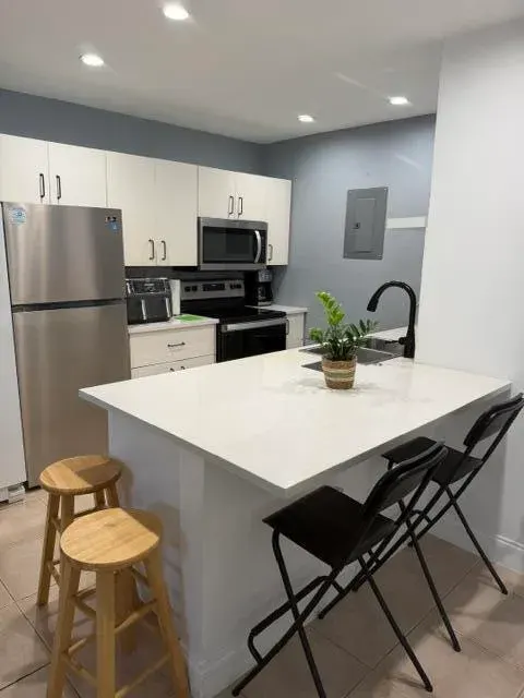 4357 NW 6 Avenue, Deerfield Beach, FL 33064