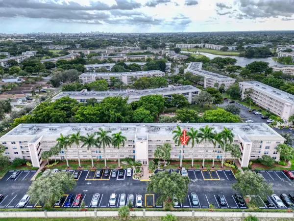 2004 Granada Drive J3, Coconut Creek, FL 33066