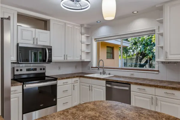 284 Allenwood Drive, Lauderdale-by-the-sea, FL 33308