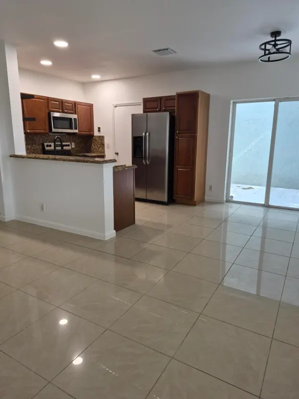 5920 S Golden Beauty Lane, Tamarac, FL 33321