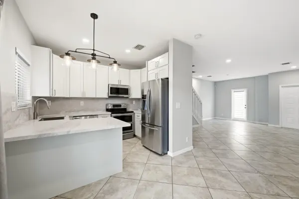 8464 Lagos De Campo Boulevard 8464, Tamarac, FL 33321