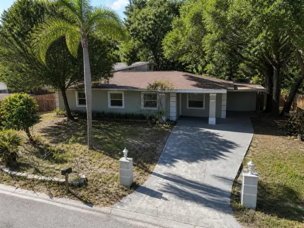8618 Grandview Drive, Tampa, FL, 33617