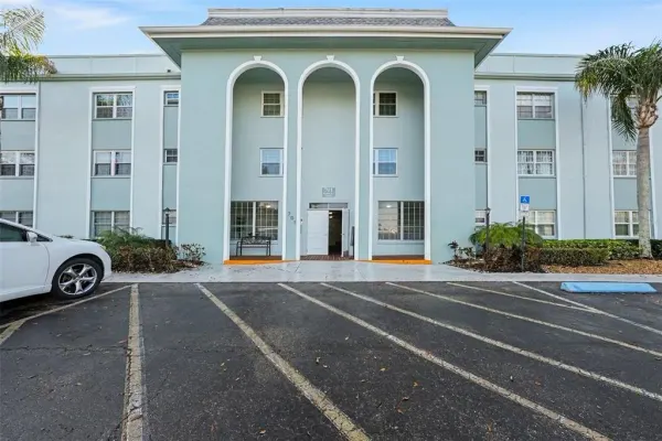 701 Poinsettia Road, Unit 240, Belleair, FL, 33756