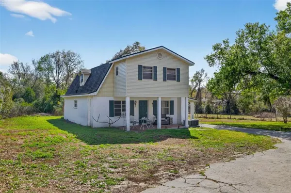 902 Two Houses Lane, Seffner, FL, 33584