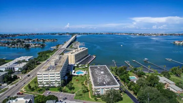 100 Bluff View Drive, Unit 114a, Belleair Bluffs, FL, 33770