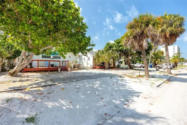 608 72nd Avenue, St Pete Beach, FL, 33706