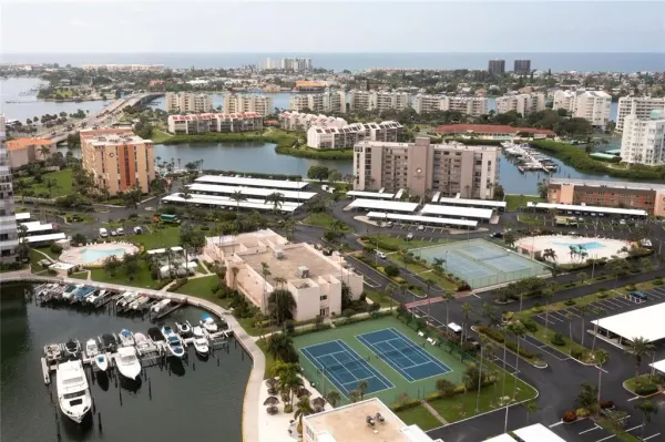 7910 Sun Island Drive S, Unit 302, South Pasadena, FL, 33707