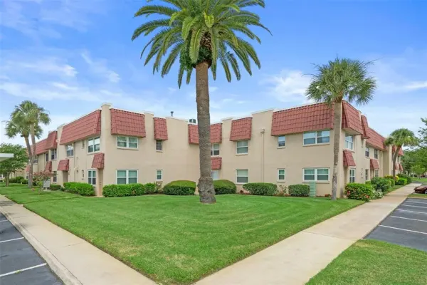 10033 64th Avenue N, Unit 4, St Petersburg, FL, 33708