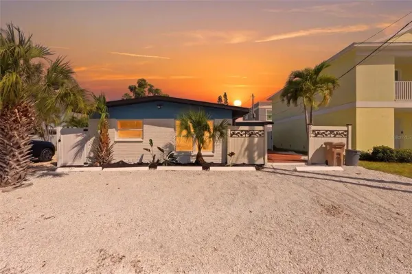 14906 N Bayshore Drive, Madeira Beach, FL, 33708