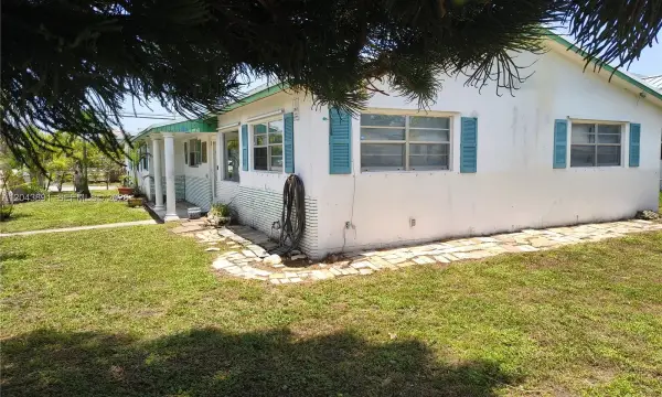 Address Withheld, West Park, FL 33023