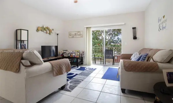 911 Hillcrest Court 7, Hollywood, FL 33021
