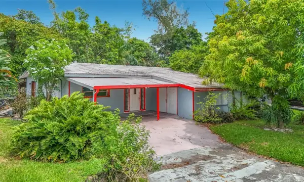 5661 Allen Street, Hollywood, FL 33021