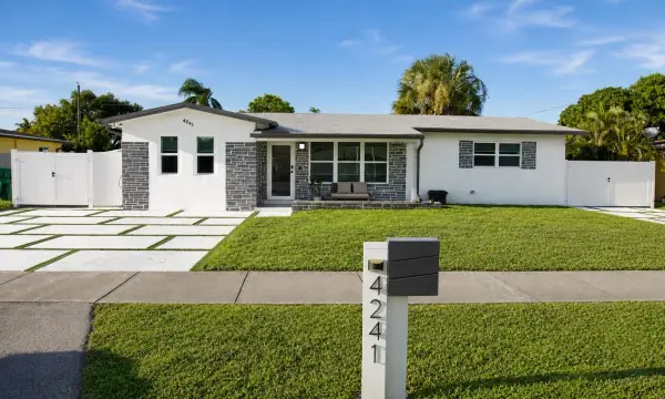 4241 SW 21st Street, Fort Lauderdale, FL 33317
